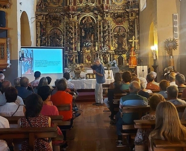 Conferenca inaugural del ciclo &#039;La Cátedra sobre ruedas&#039;, en Jasa (Huesca) el 23 de agosto 