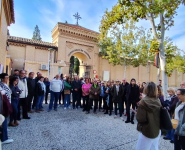 Visita al cementerio de Torrero 