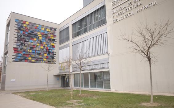Fachada del edificio Betancourt con el mural