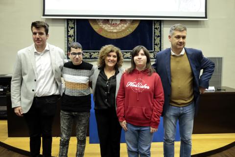 Jorge, Dani, Ángela, Lucía, Jesús